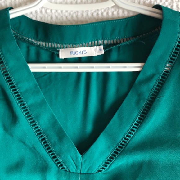 Blouse - Picture 2 of 2